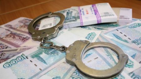 Директор почтового отделения присвоила более 800 тысяч рублей