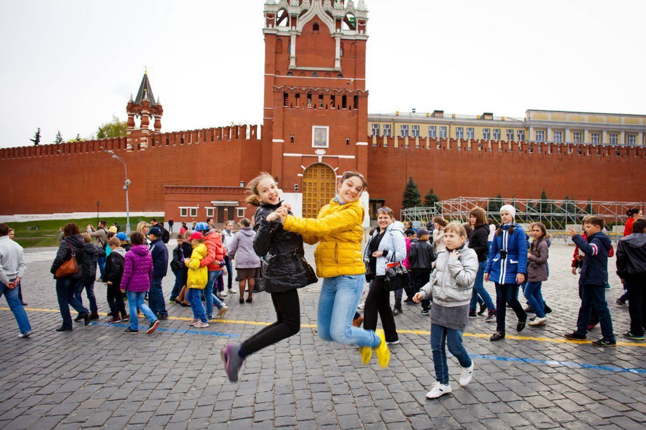 Стоит сходить. Экскурсии для школьников. Красная площадь для детей. Красная площадь экскурсия. Экскурсия красная площадь в Москве.