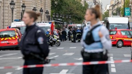 Нападение парижской полиции: четверо убиты сотрудником с ножом