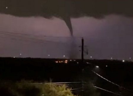 Торнадо наносит удар по Далласу