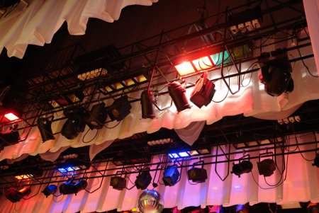 В краевом театре кукол приступили к монтажу светового и звукового оборудования