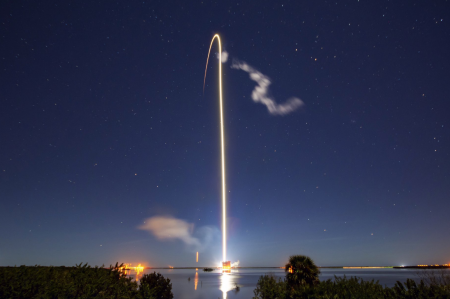 SpaceX успешно вывела на орбиту 60 спутников Starlink