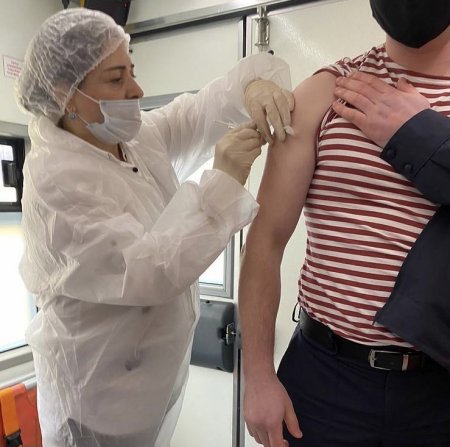 Росгвардейцы Дагестана присоединились к вакцинации от коронавируса