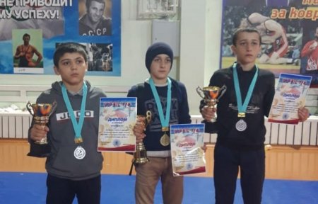 Кайтагские борцы вольного стиля приняли участие в юношеском турнире Юждага