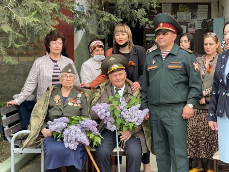 Росгвардия провела «Парад у дома ветерана» в Кизляре