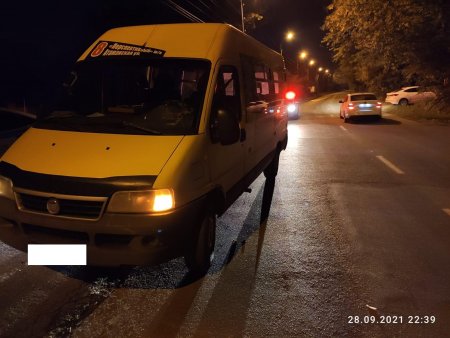 В Ставрополе пьяный водитель легковой иномарки протаранил маршрутку