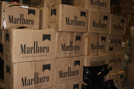 В Минеральных Водах таможенники изъяли контрафактные сигареты на 6,5 млн рублей