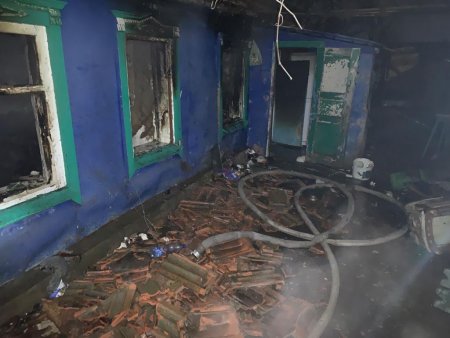 Правоохранительные органы устанавливают причины пожара в Тимашевске, в огне которого погиб мужчина
