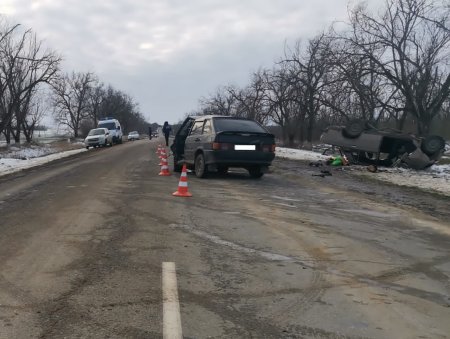 На Ставрополье при столкновении двух легковушек пострадали пять человек и один погиб