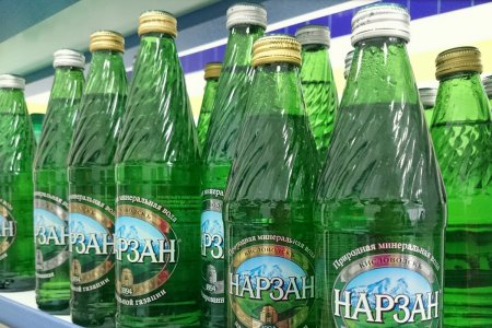 Компания, управляющая брендом минеральной воды «Ессентуки», приобрела кисловодский завод «Нарзан»