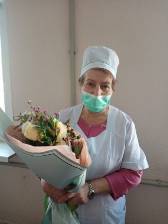 Фельдшер из Ессентуков отмечает 85-летие на рабочем месте