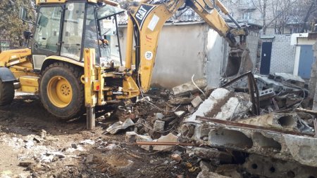 Кисловодск продолжает очищать город от незаконных объектов