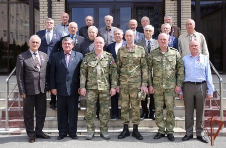 Командующий поздравил ветеранов Северо-Кавказского округа Росгвардии с Днем ветерана