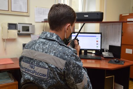В Воронежской области стрелки ведомственной охраны задержали подозрительного гражданина