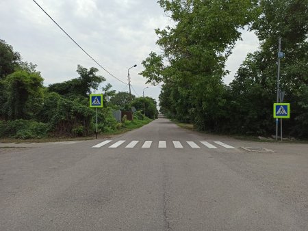Новый пешеходный переход появился в поселке Комсомолец Кировского округа