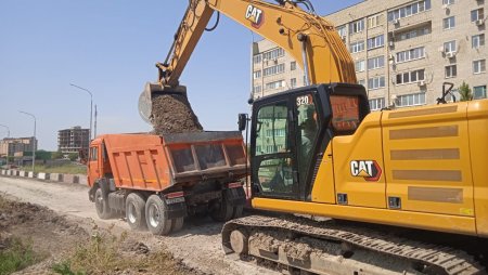 В Минеральных Водах продолжаются работы по ремонту путепровода на улице Островского