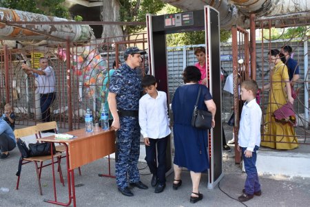 Росгвардейцы обеспечили безопасность проведения мероприятий, приуроченных ко Дню знаний в Дагестане
