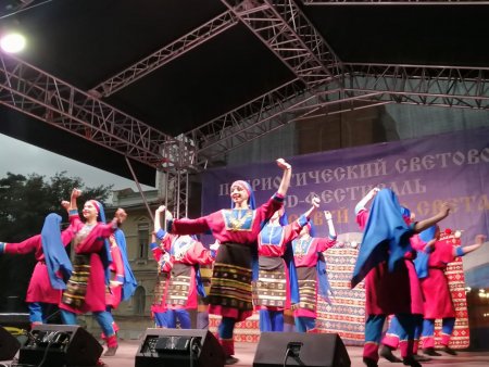 В Кисловодске прошел митинг-концерт национальных общин в поддержку русского мира