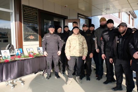 Память погибшего бойца СОБР Росгвардии увековечена в Дагестане