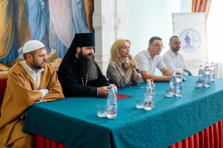 Ольга Тимофеева: «Мы должны объединять усилия на религиозном фронте»