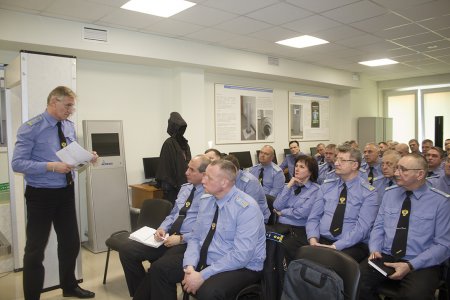 За 6 месяцев в учебном пункте Северо-Западного филиала ведомственной охраны Минтранса прошли обучение более 800 работников